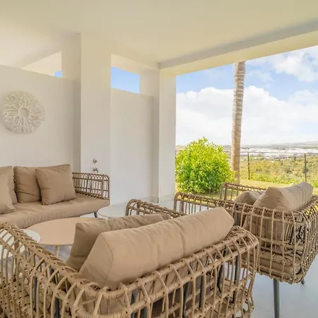 Nice In With Wifi, Outdoor Swimming Pool And Swimming Pool